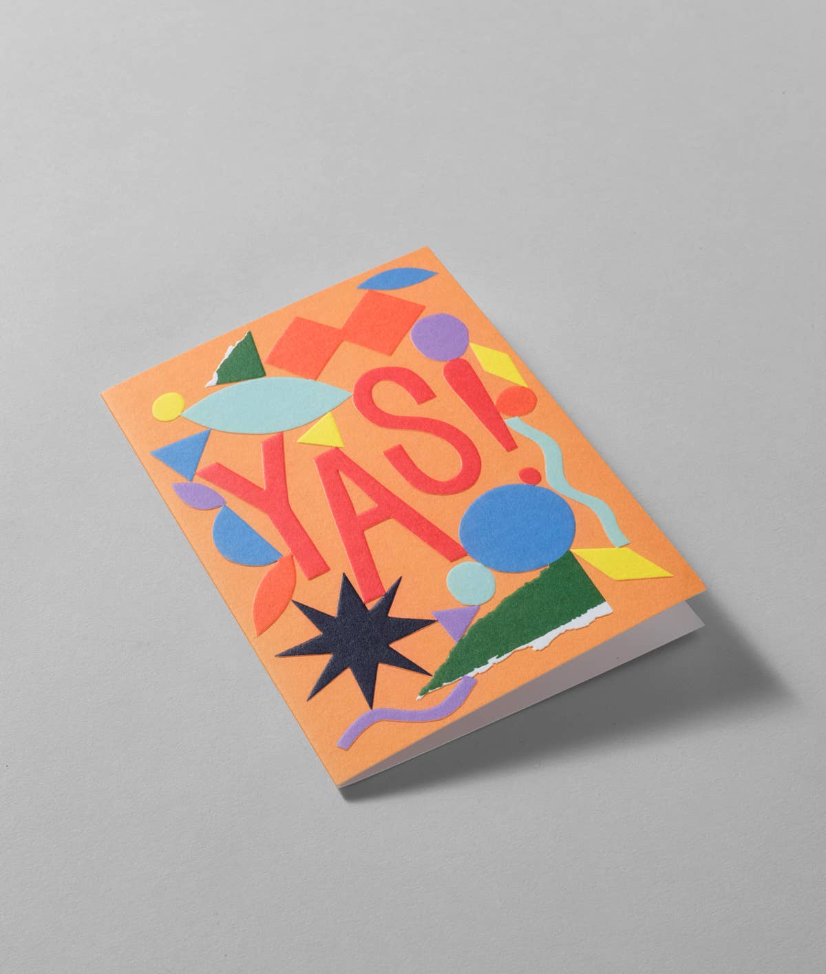 Grußkarte mit Aufschrift „Yas“