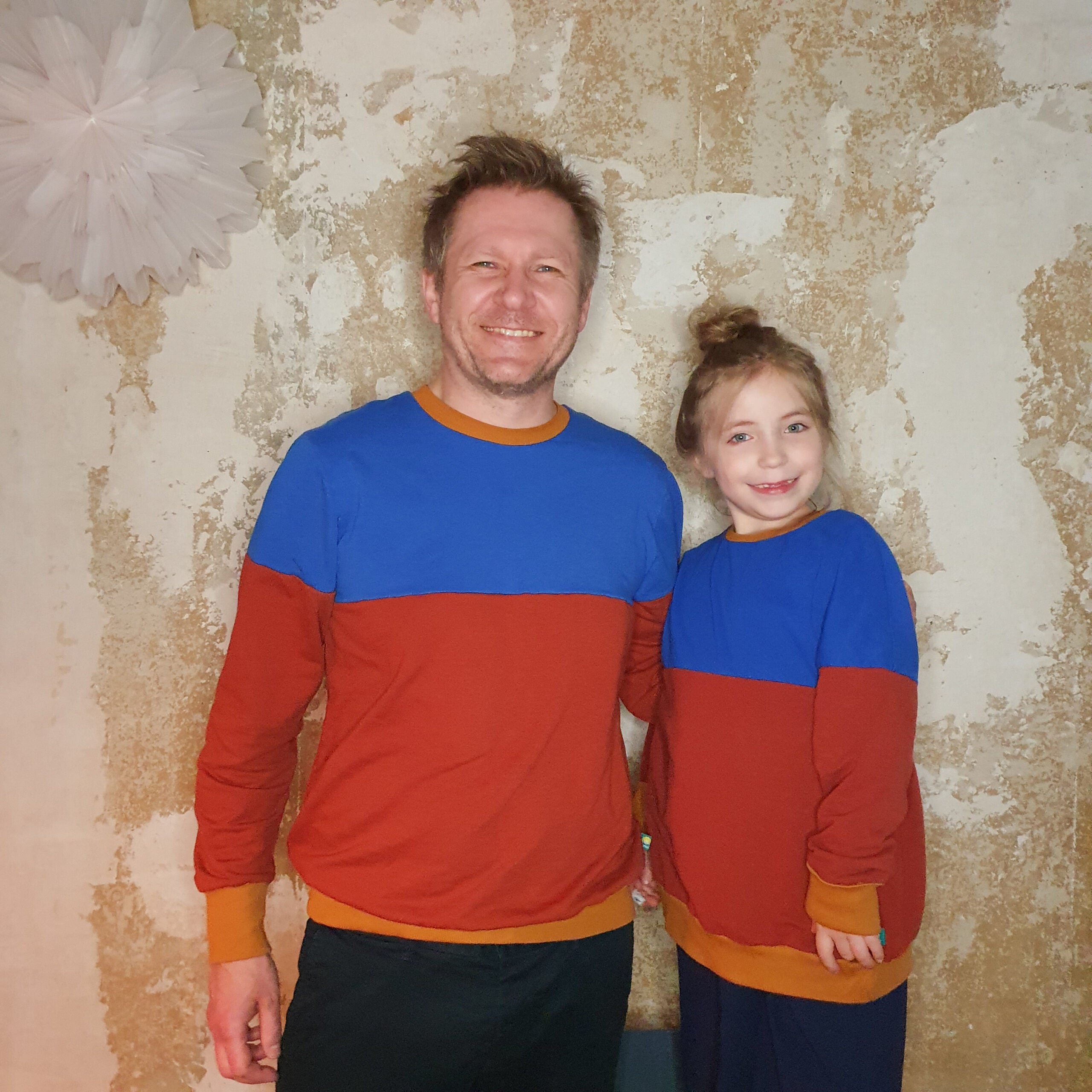 Pullover für Große colourblocking knallblau/rost