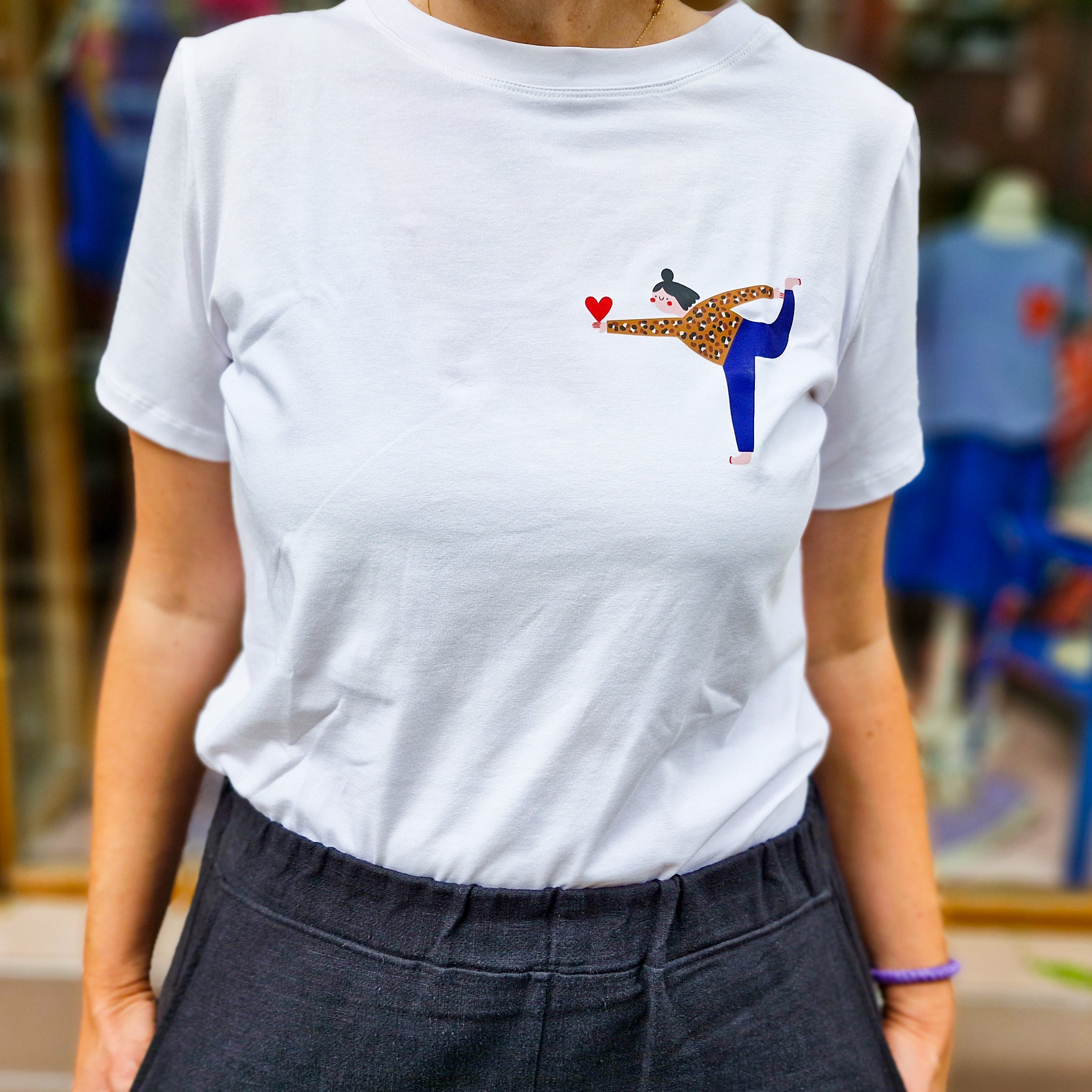 Don't grow up 'BALANCE' auf weiss T-SHIRT