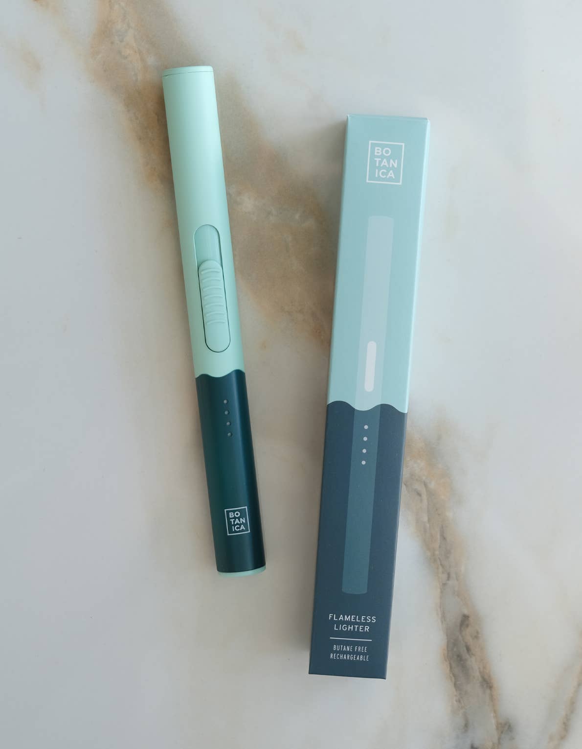 Flammenloses wiederaufladbares Feuerzeug -unterschiedliche Farben-