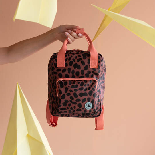 Rucksack klein 'Jaguar Spots Pink | Studio Ditte'
