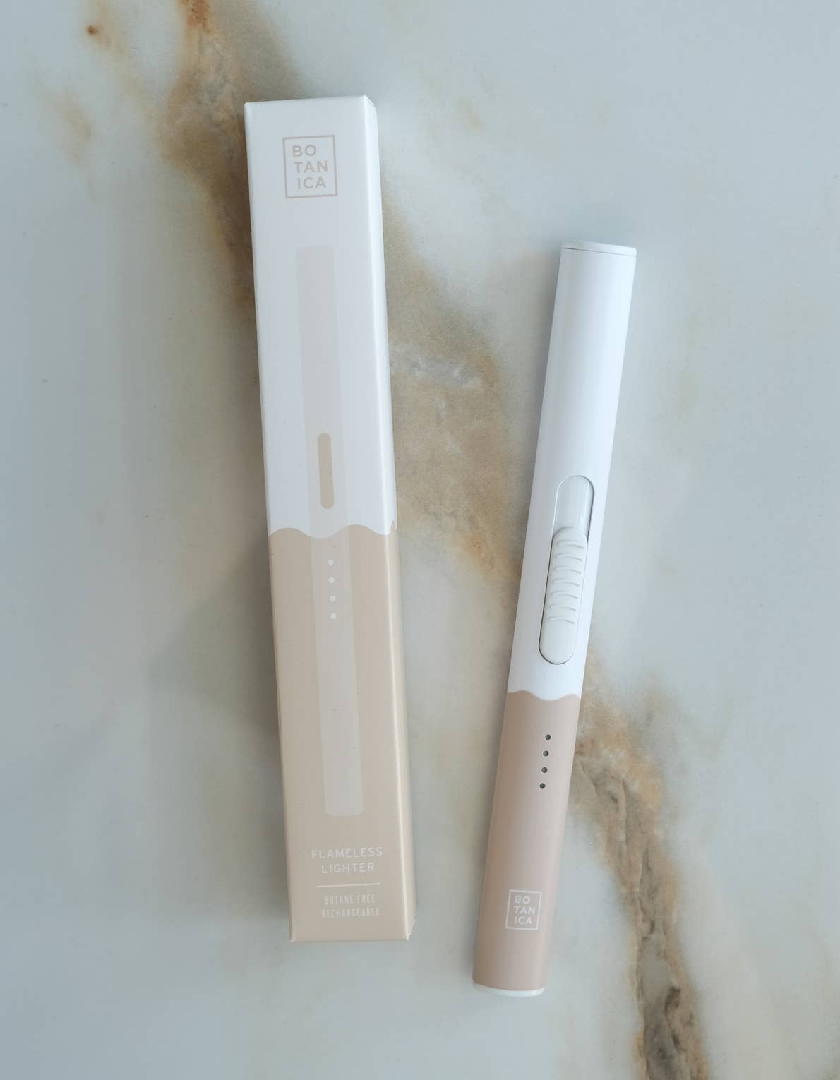 Flammenloses wiederaufladbares Feuerzeug -unterschiedliche Farben-