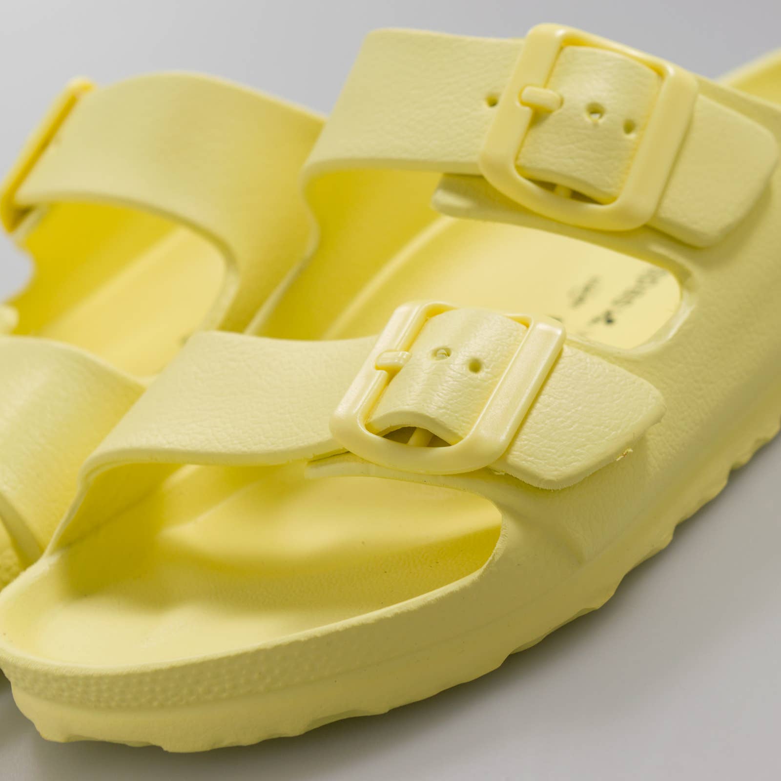 VEGANE BIO EVA SANDALE COACHELLA AVISPAS Farbe Vanille