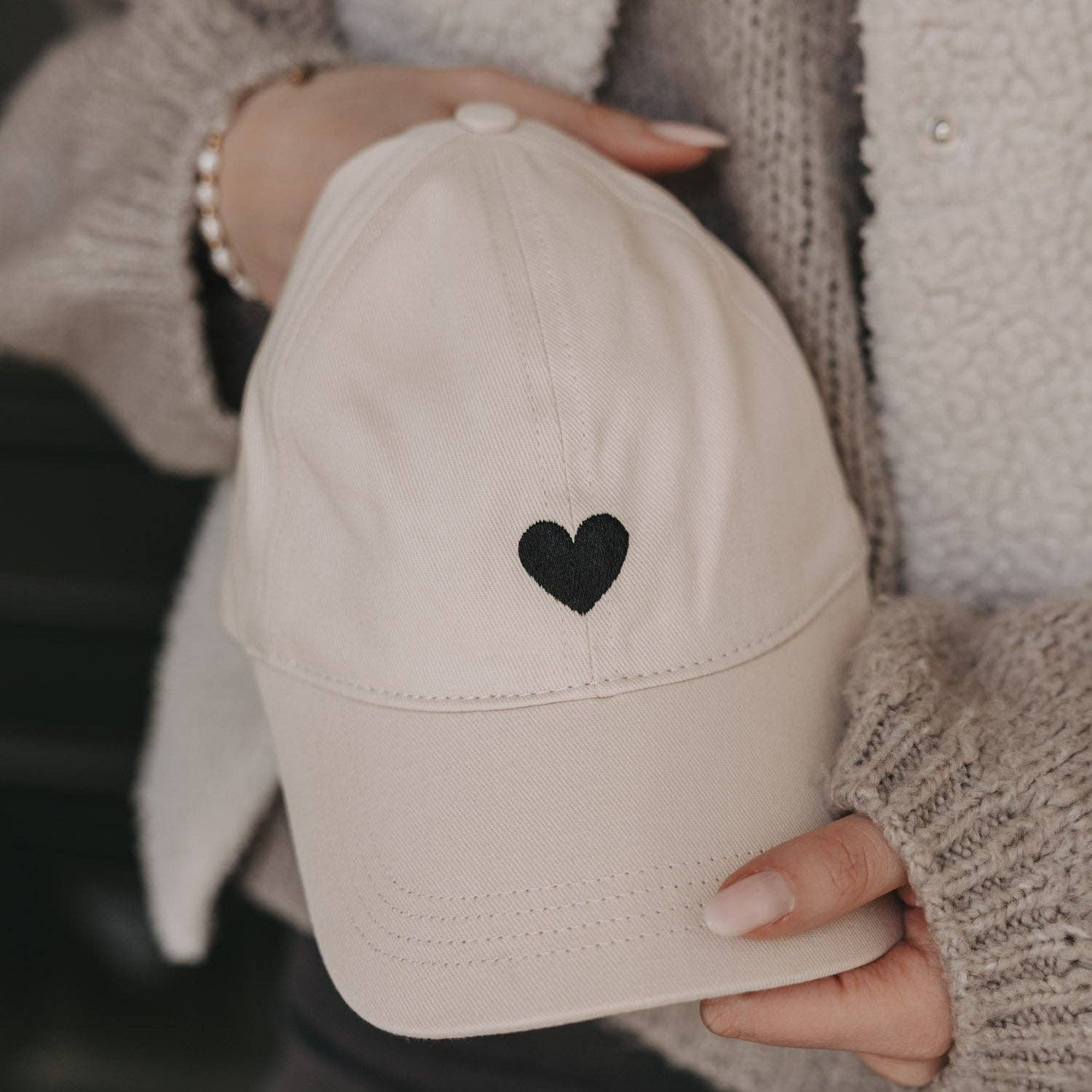 Eulenschnitt - Cap beige Herz