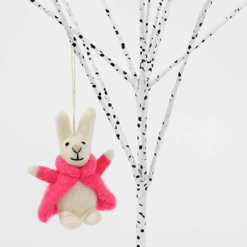 A World of Craft Osteranhänger 'Bunny with Coat' (pink)