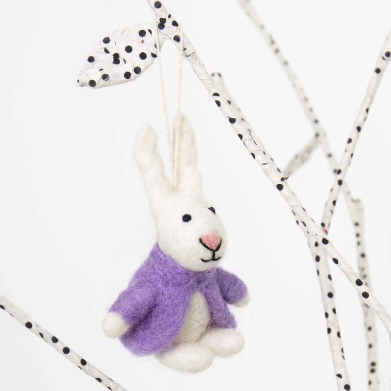 A World of Craft Osteranhänger 'Bunny with Coat' (lilac)
