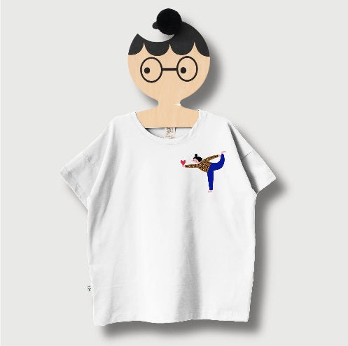 Don't grow up 'BALANCE' auf weiss T-SHIRT