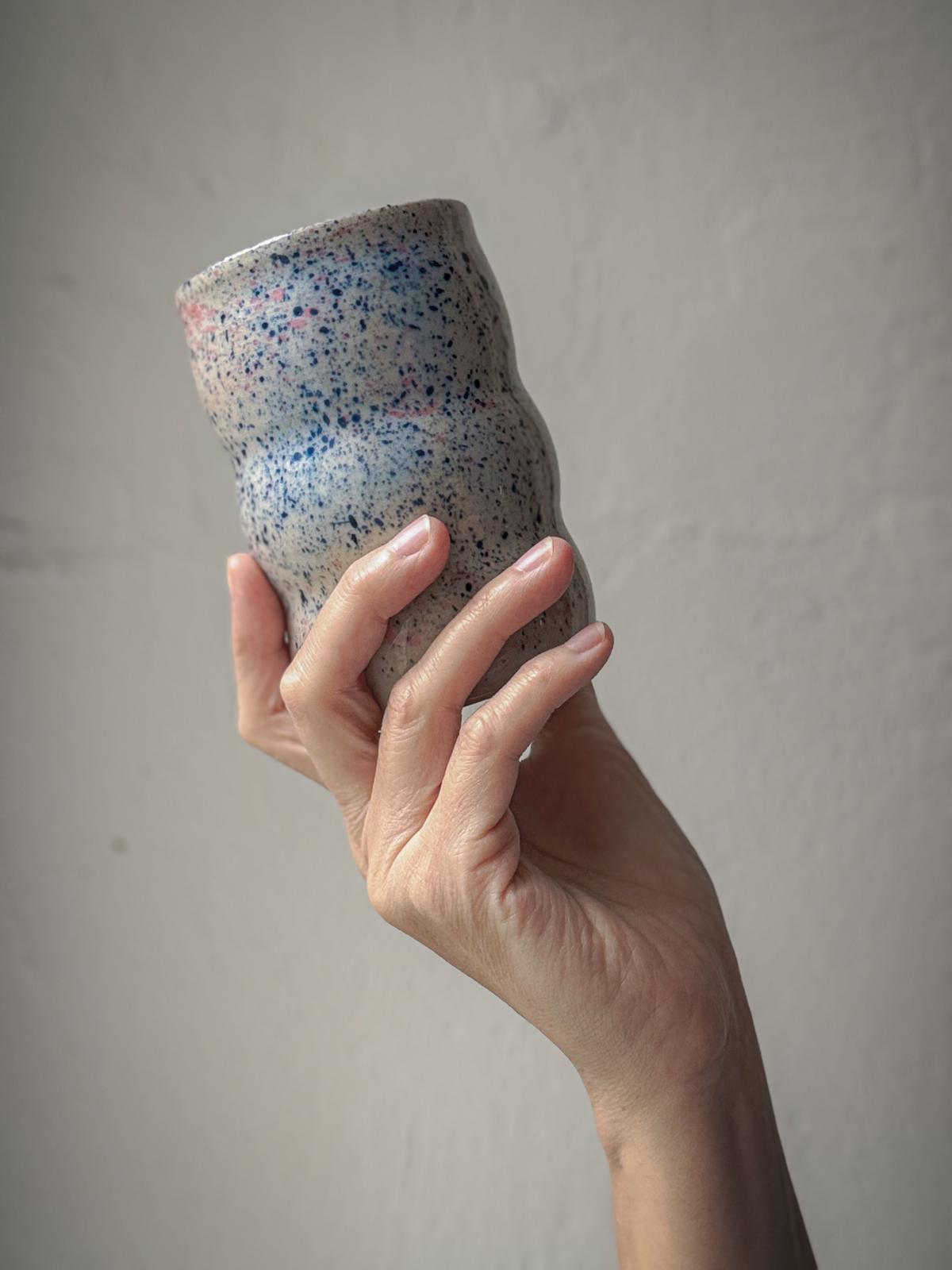 Good Clay Sunshine x Studio du. Wave Becher gross