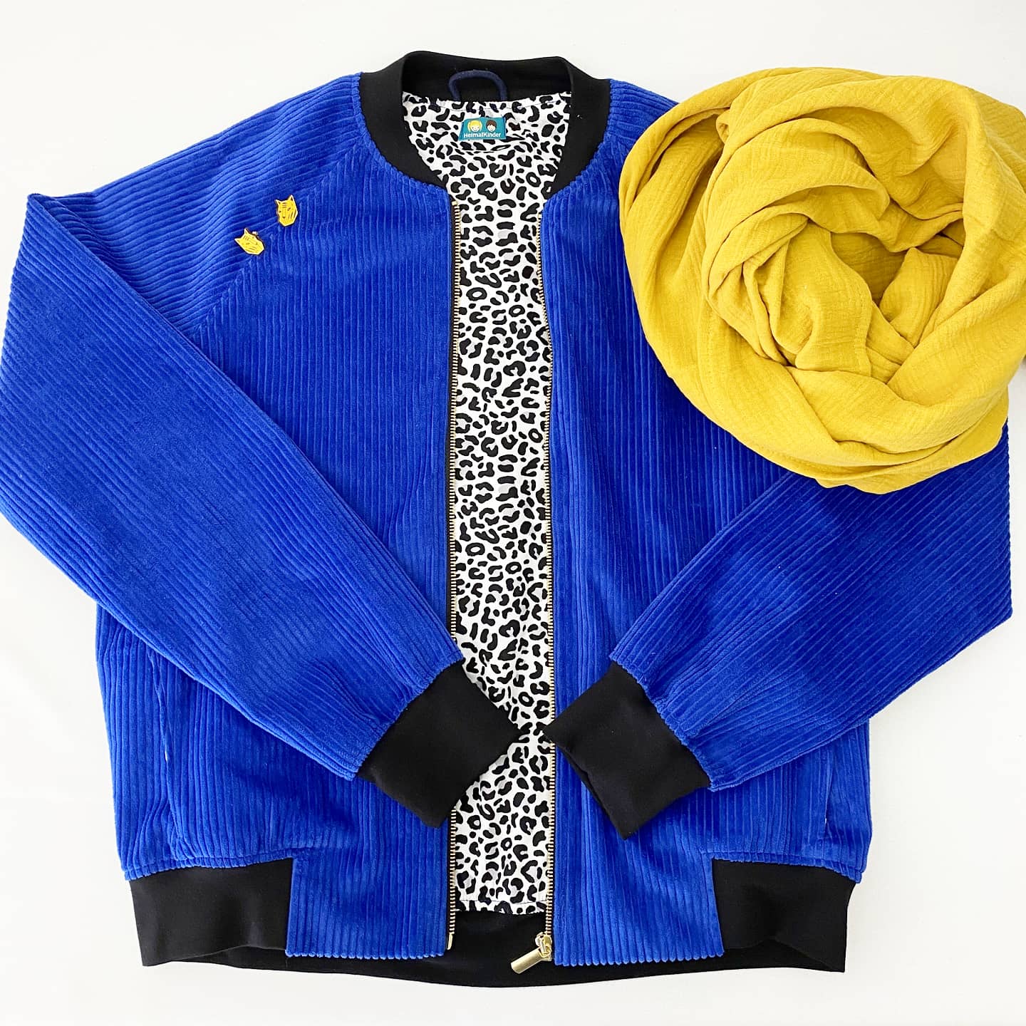 Bomberjacke Breitcord 'knallblau/Leo' studio du.