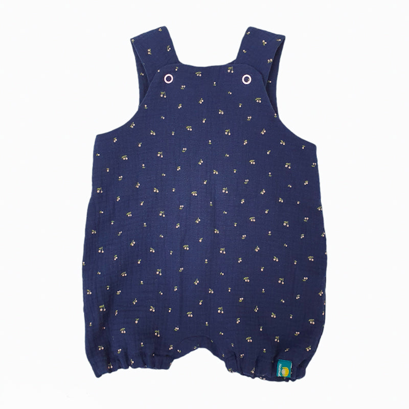 Musselinlatzhose 'kurz/Kirschen'