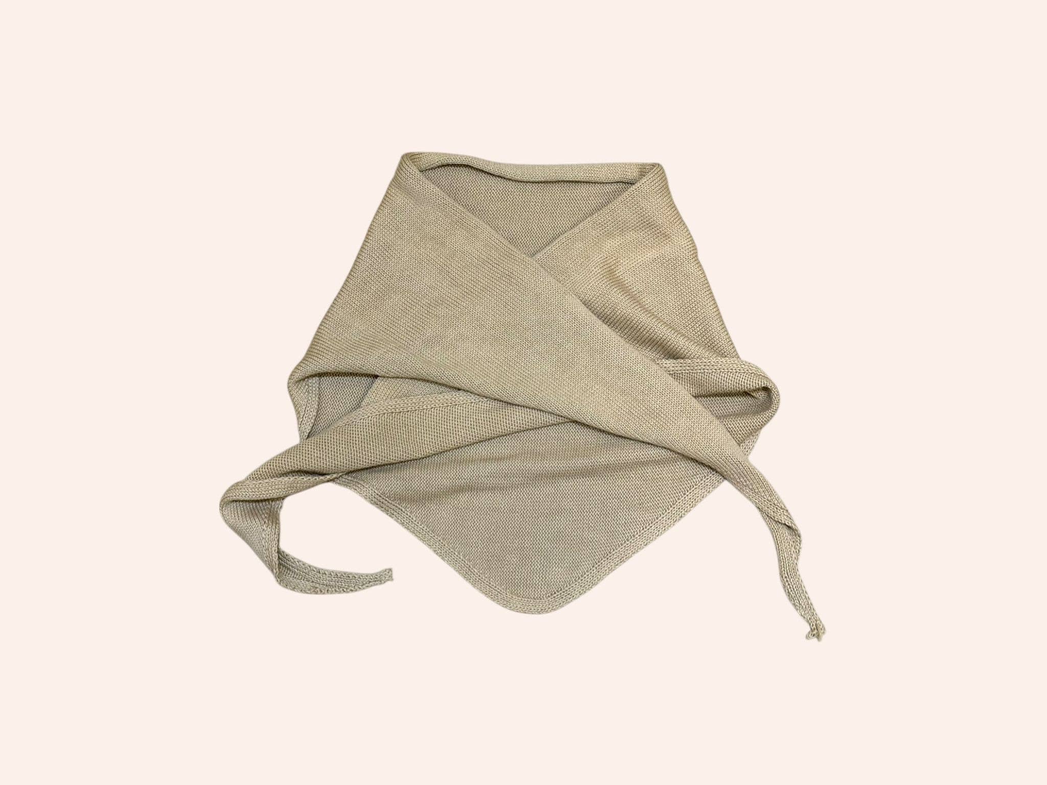 Einfarbiges Dreieckstuch aus 100 % Baumwollstrick