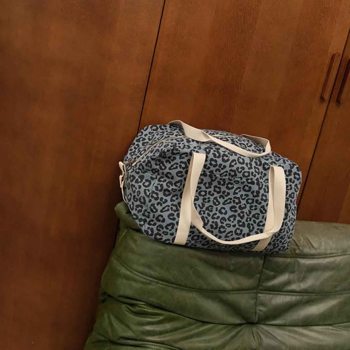 Rose in April WICKELTASCHE - WOCHENENDTASCHE RAPHAEL GRAOU BLUE SKY