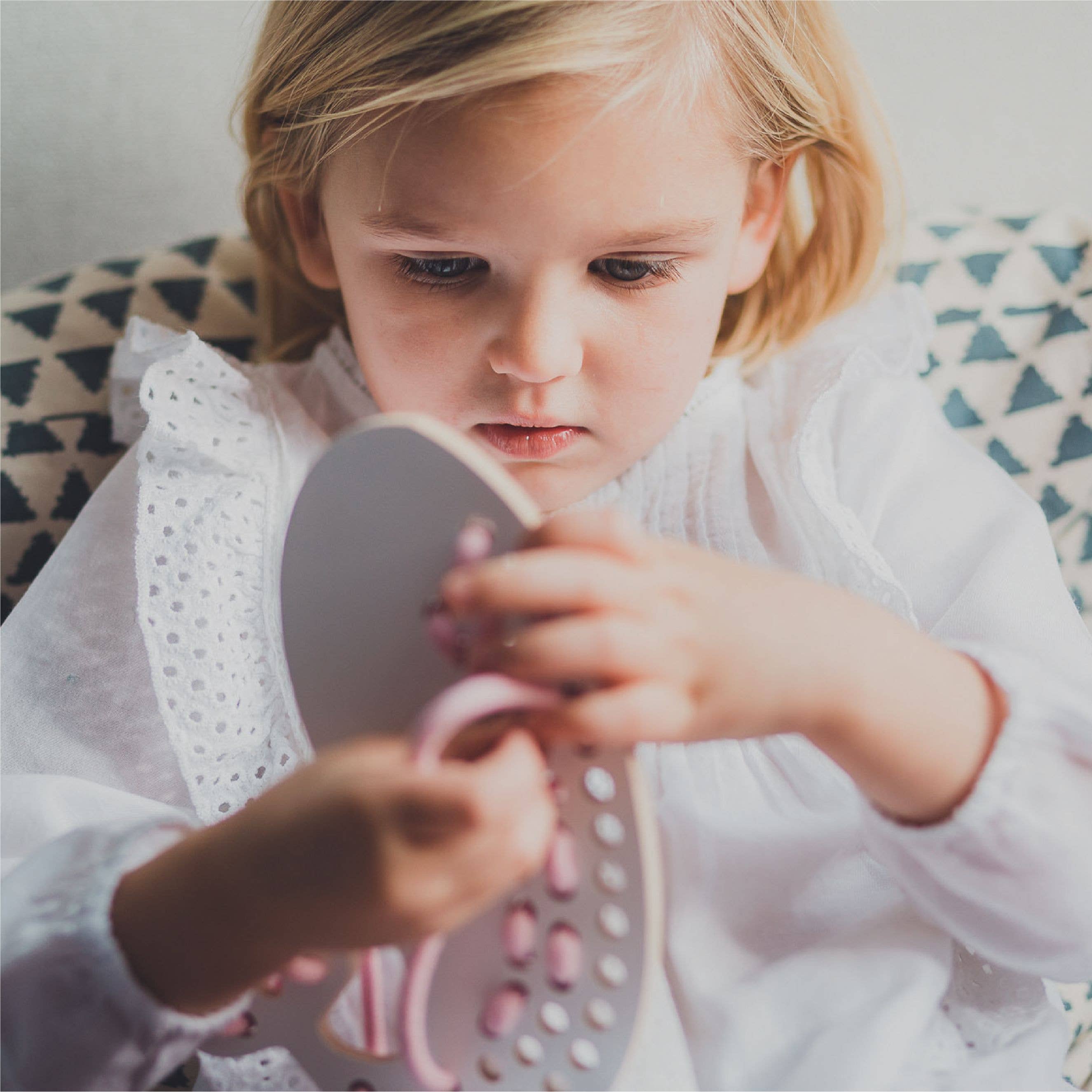Jack the Wal, Spielzeug zum Schnüren aus Holz, montessori