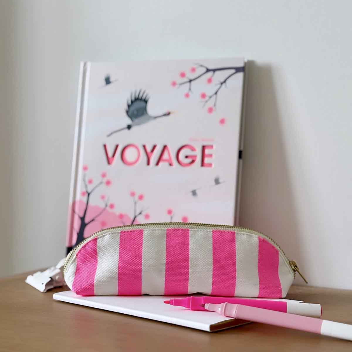 GASTON Etui Streifen Neonpink Rose in April