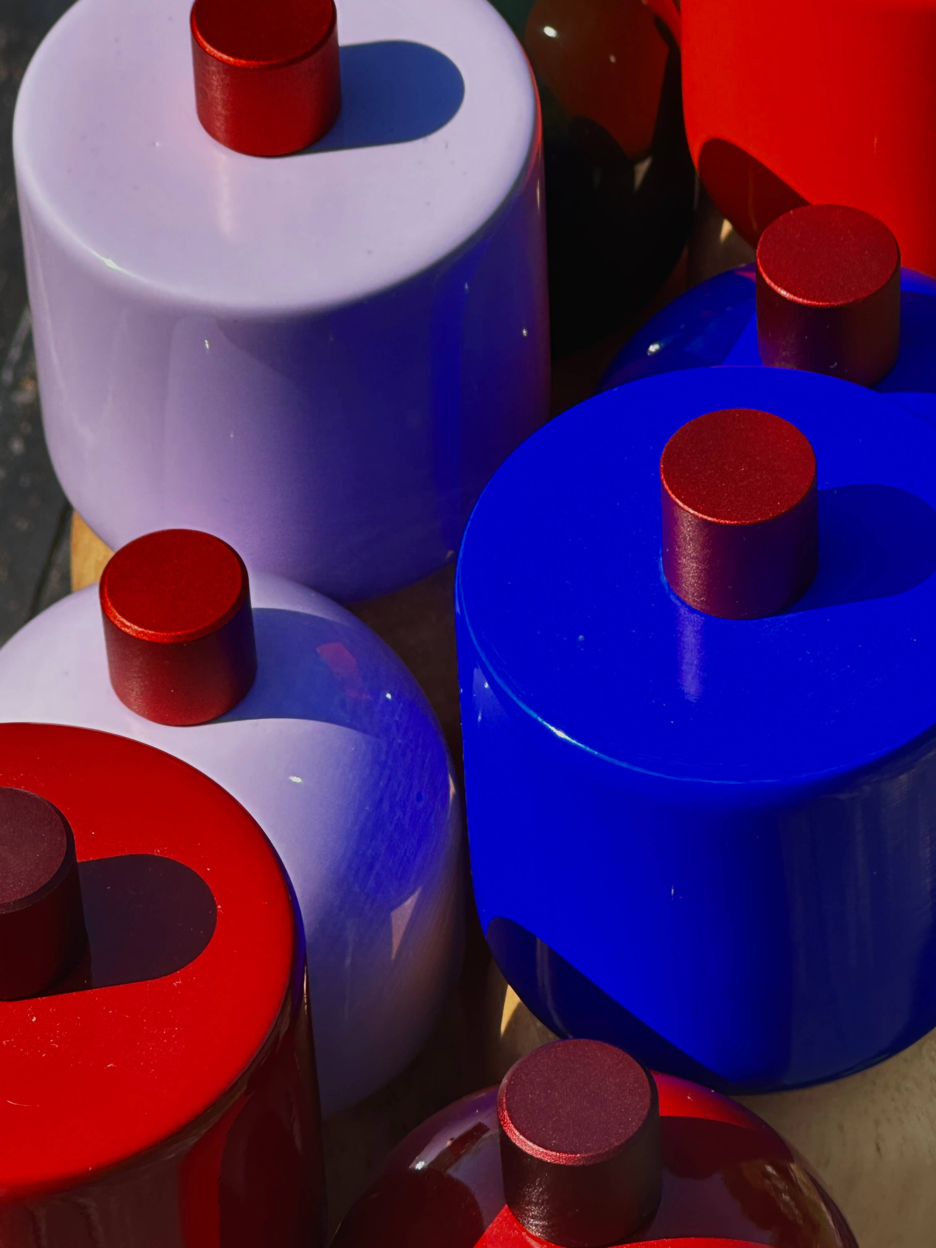 MÆGEN Salz- und Pfeffermühle, Marineblau und Rot