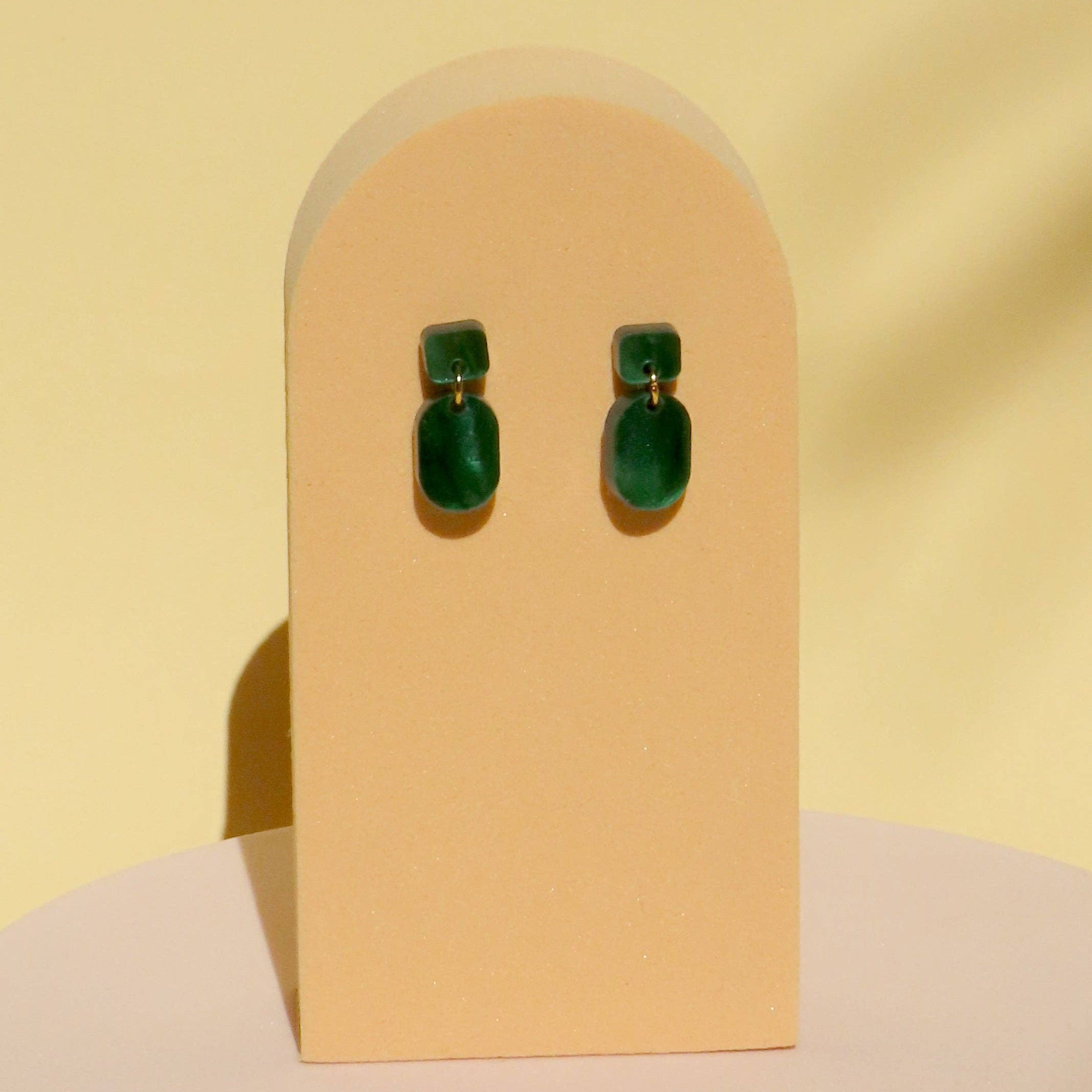 Green Creamy Mini Ohrhänger niemalsmehrohne