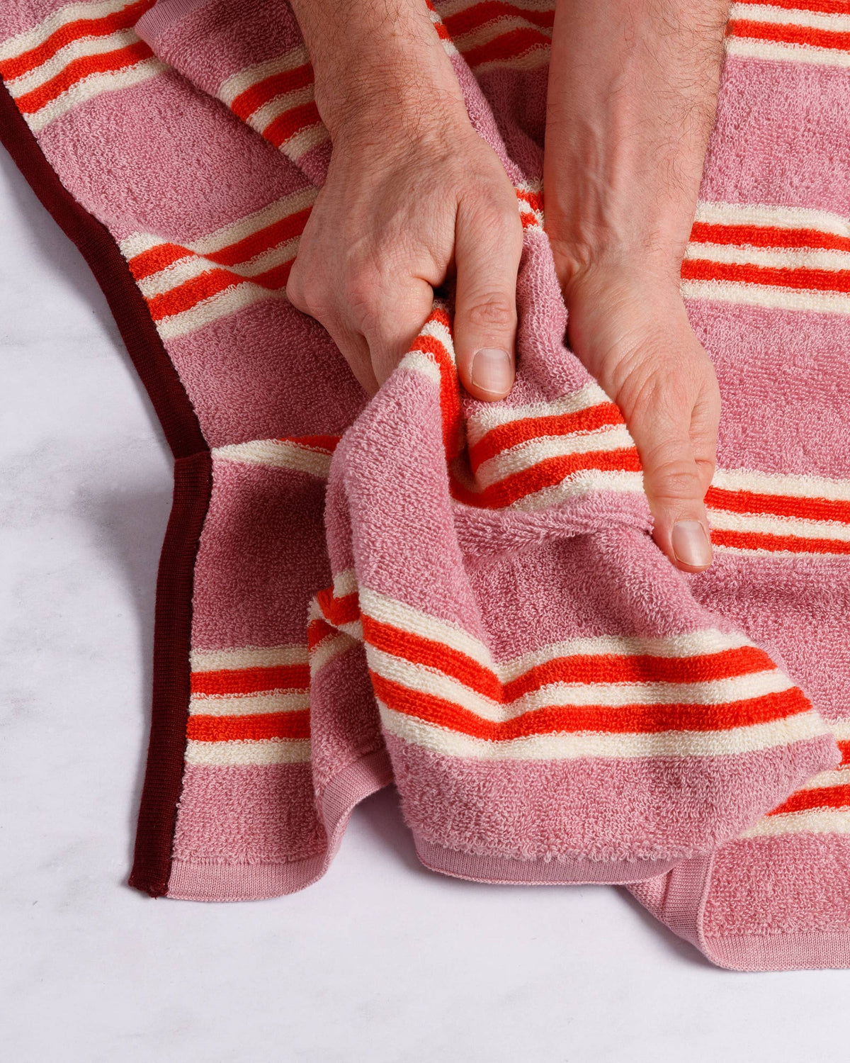 Sophie Home Ltd - Frottee-Handtuch in Rosa Streifen