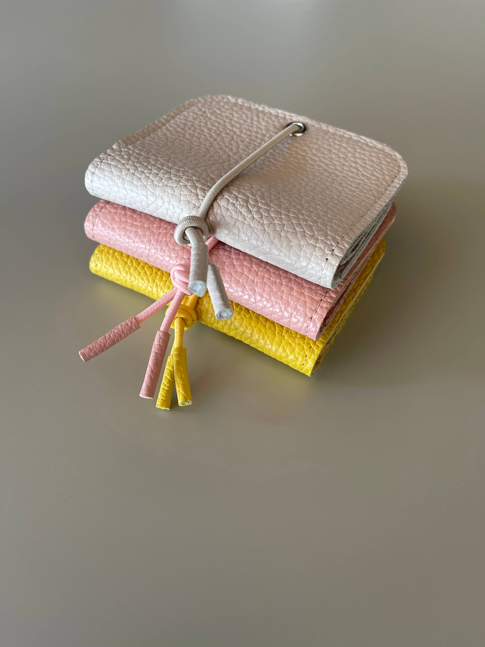 KNOT Geldbörse Mini - Leder - Blüte