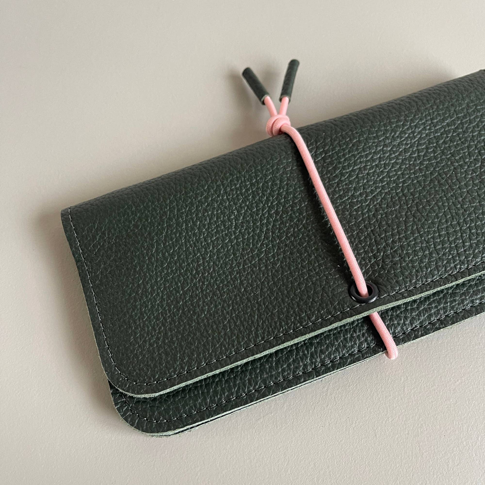 KNOT Brieftasche breit - Leder - Waldfarben