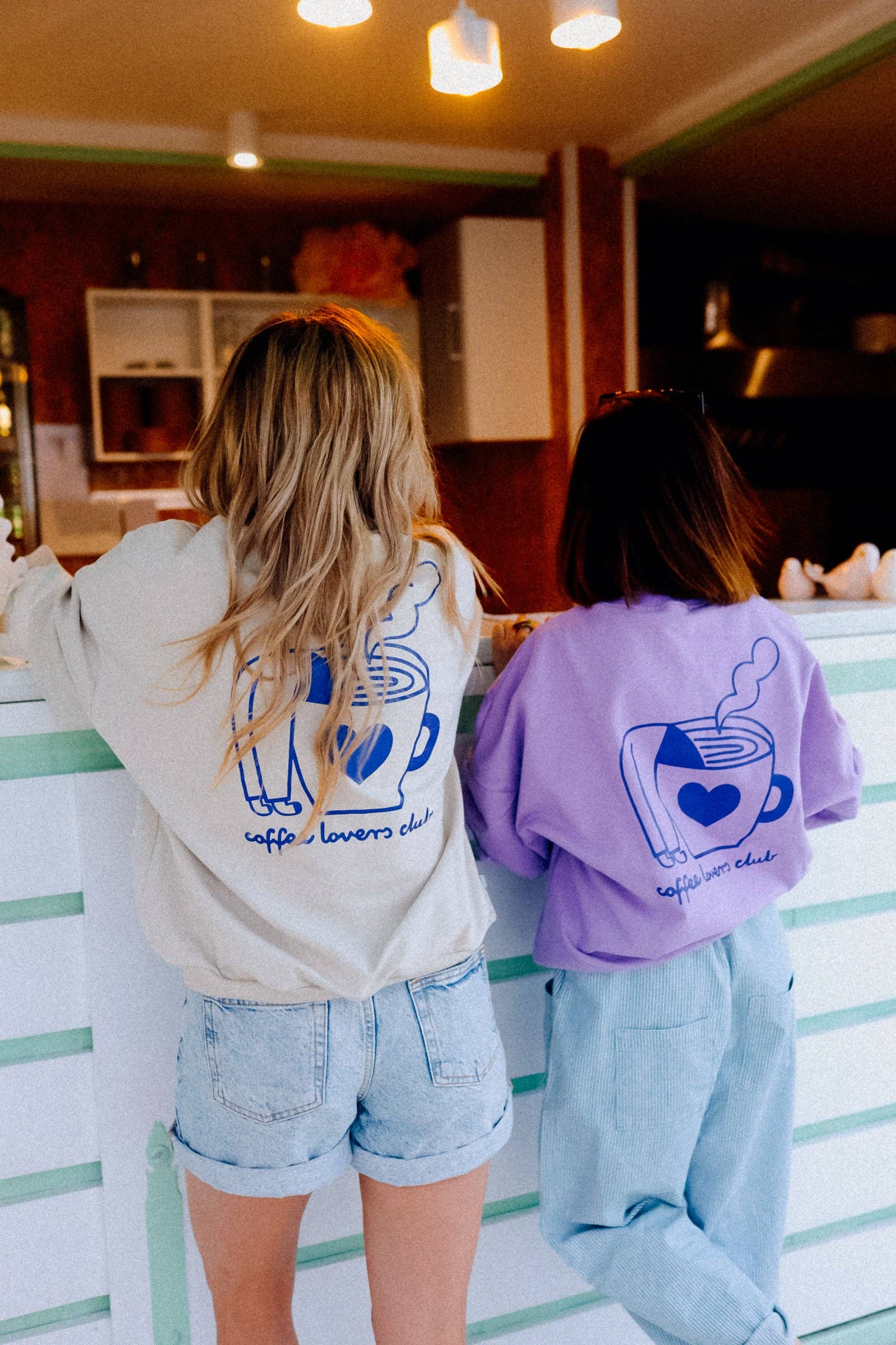 BIG COFFEE LOVER auf lila - SWEATSHIRT Dont grow up