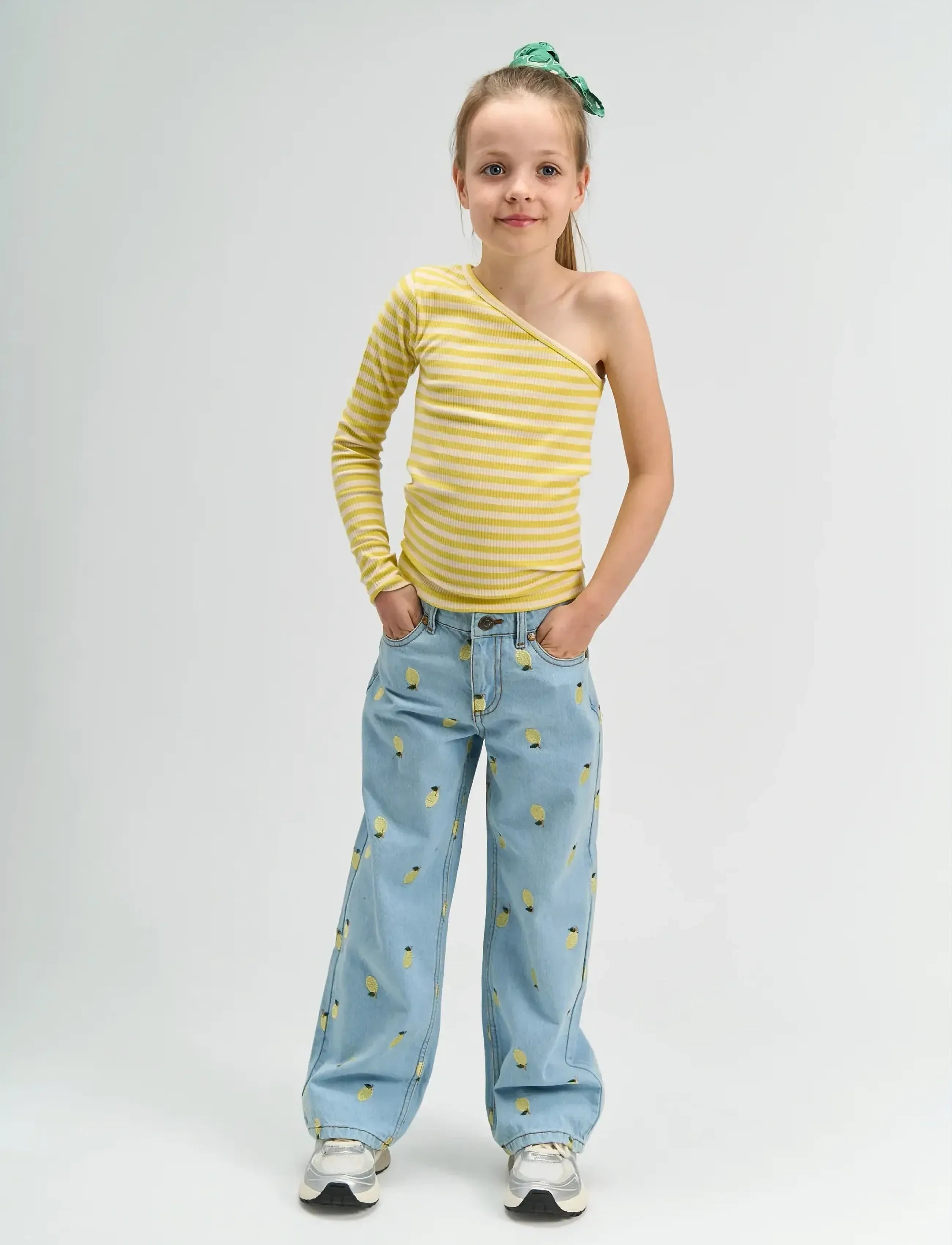 THE NEW TNSia Wide Fit Jeans - Jeans Hose mit Zitronen