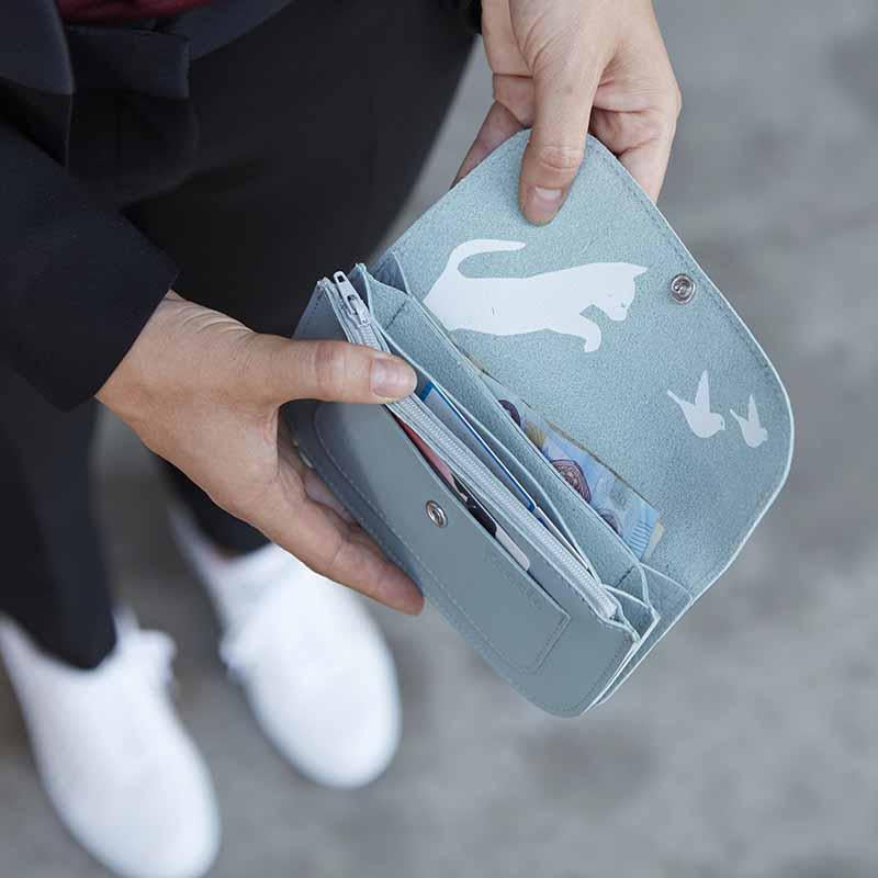 Portemonnaie 'Cat Chase Medium' von Keecie verschiedene Farben