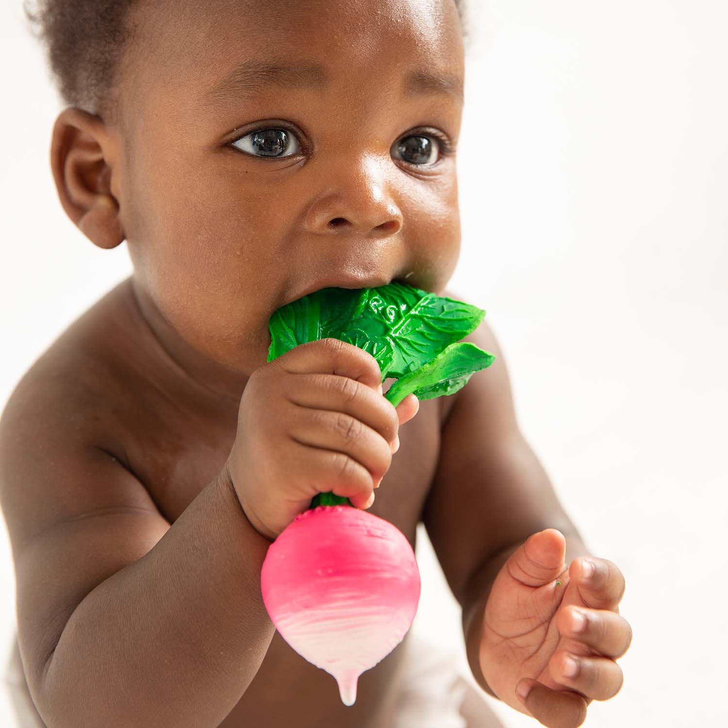 Oli & Carol 'Ramona the Radish Baby Teether' Baby Beißring