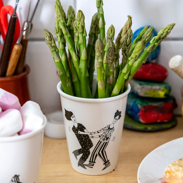 helen b Becher 'meet me at the dancefloor'