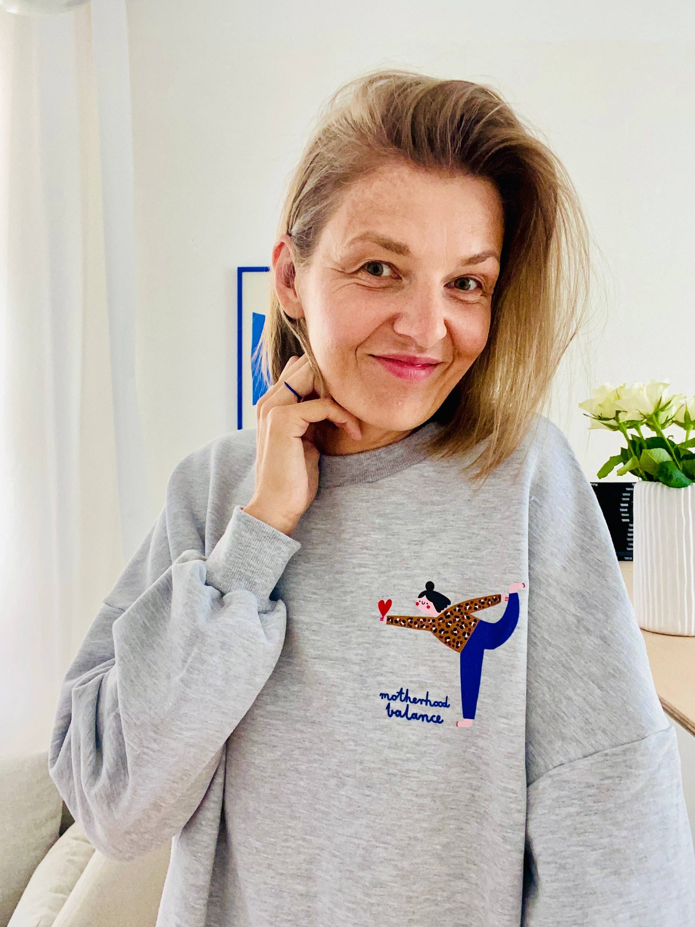 ERWACHSENEN SWEATSHIRT- MOTHERHOOD BALANCE AUF GRAU  Dont grow up