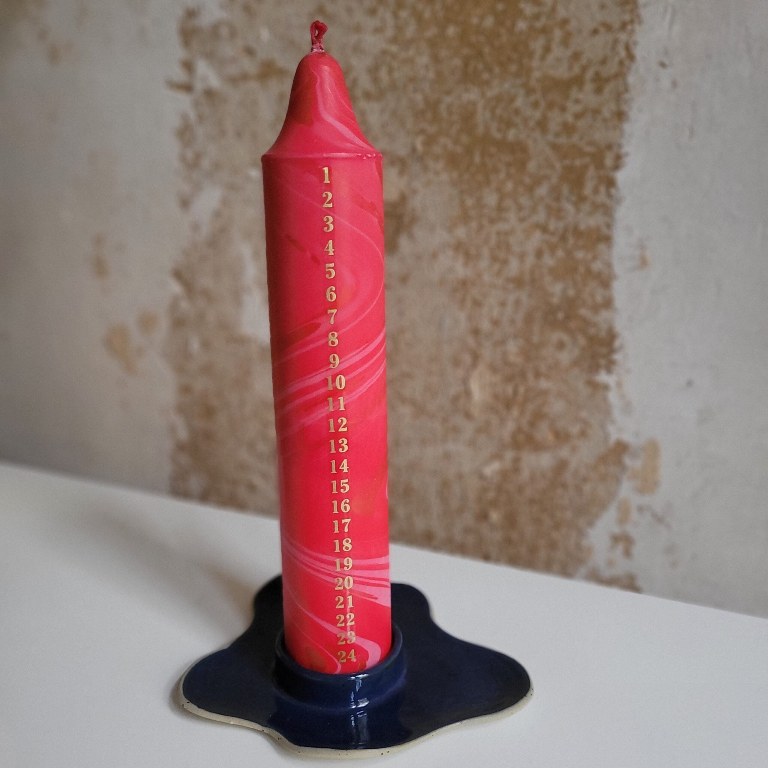AdventskalenderKerze 'dark red pink marble'