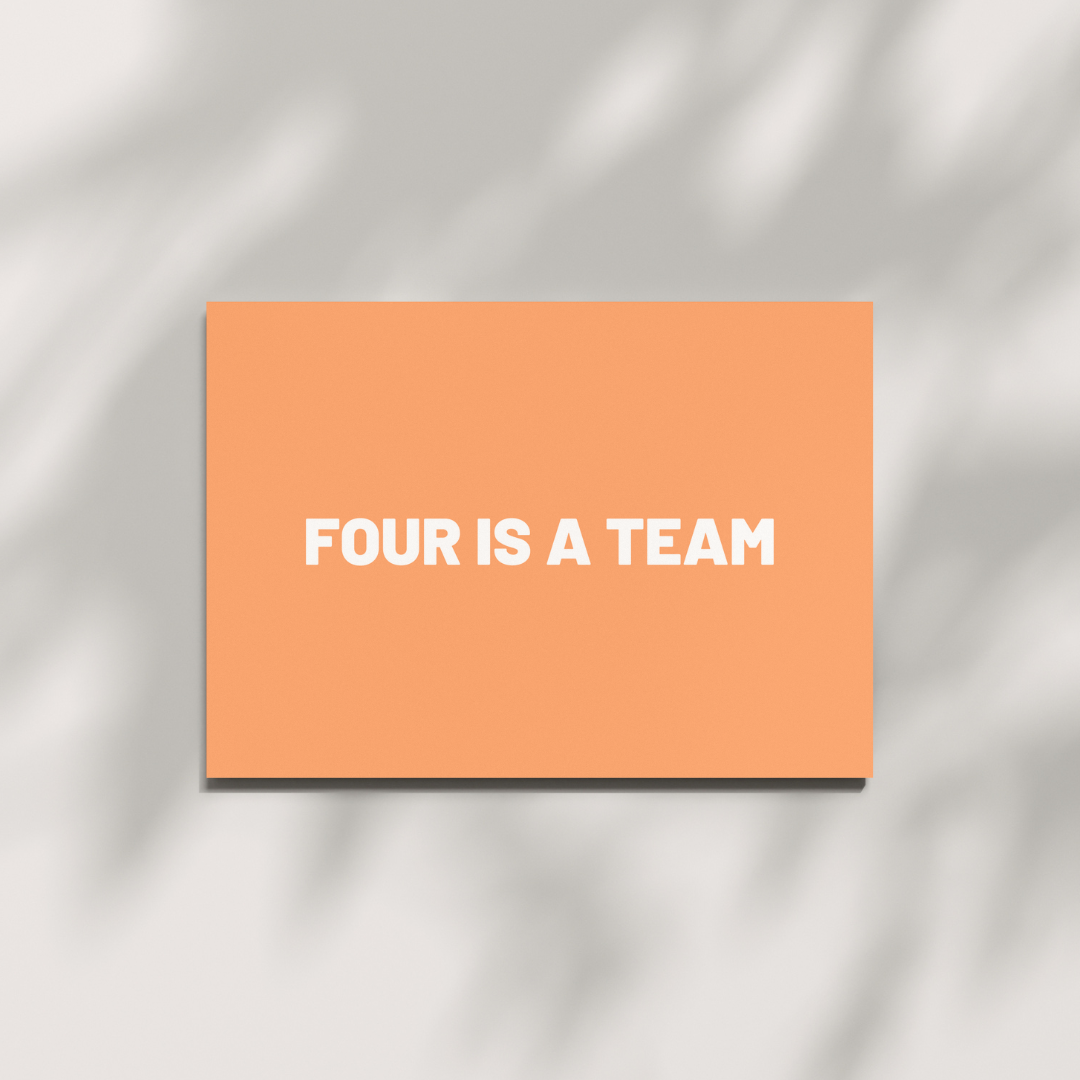 Postkarte - FOUR IS A TEAM