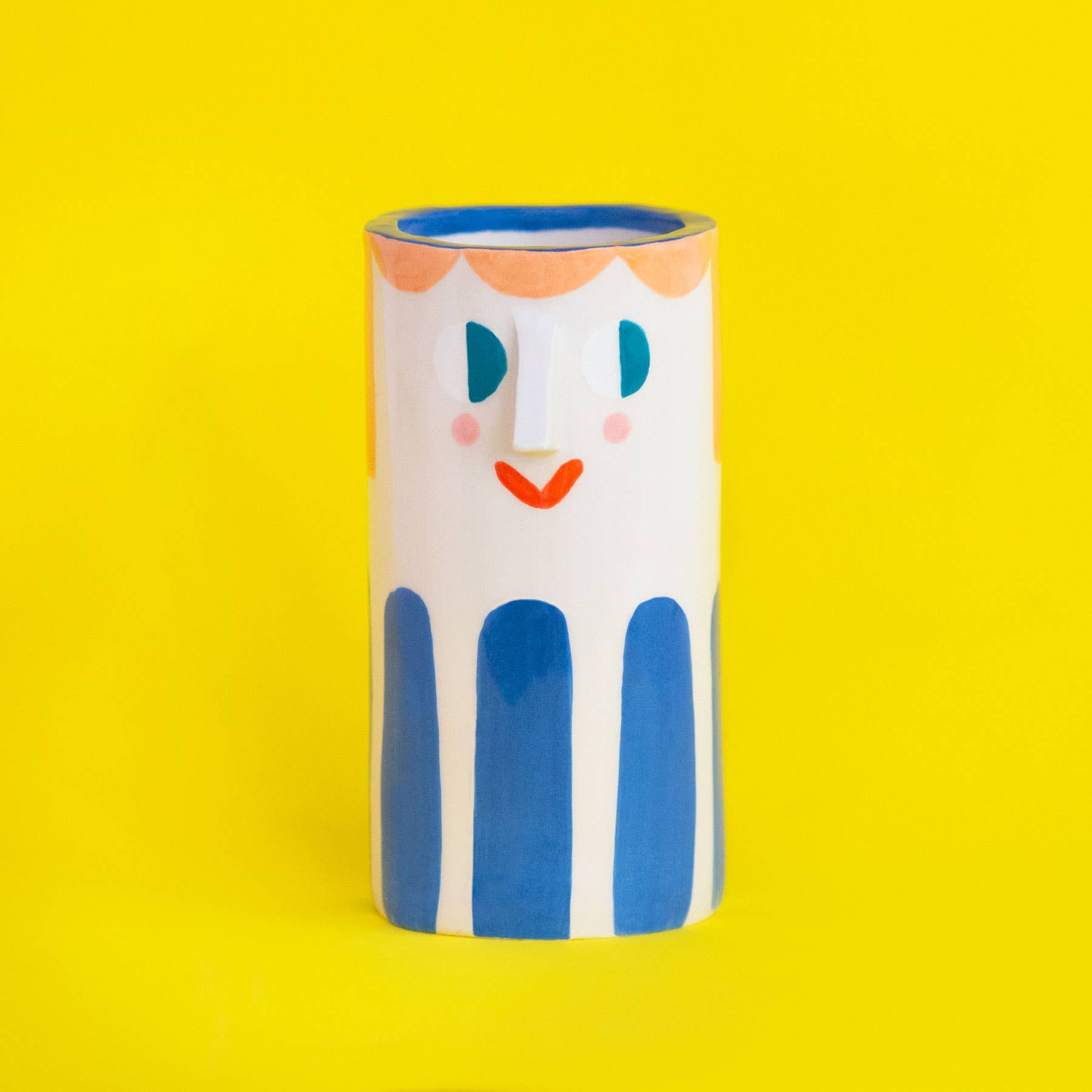 Mädchen mit tiefblauen Streifen//Keramikvase