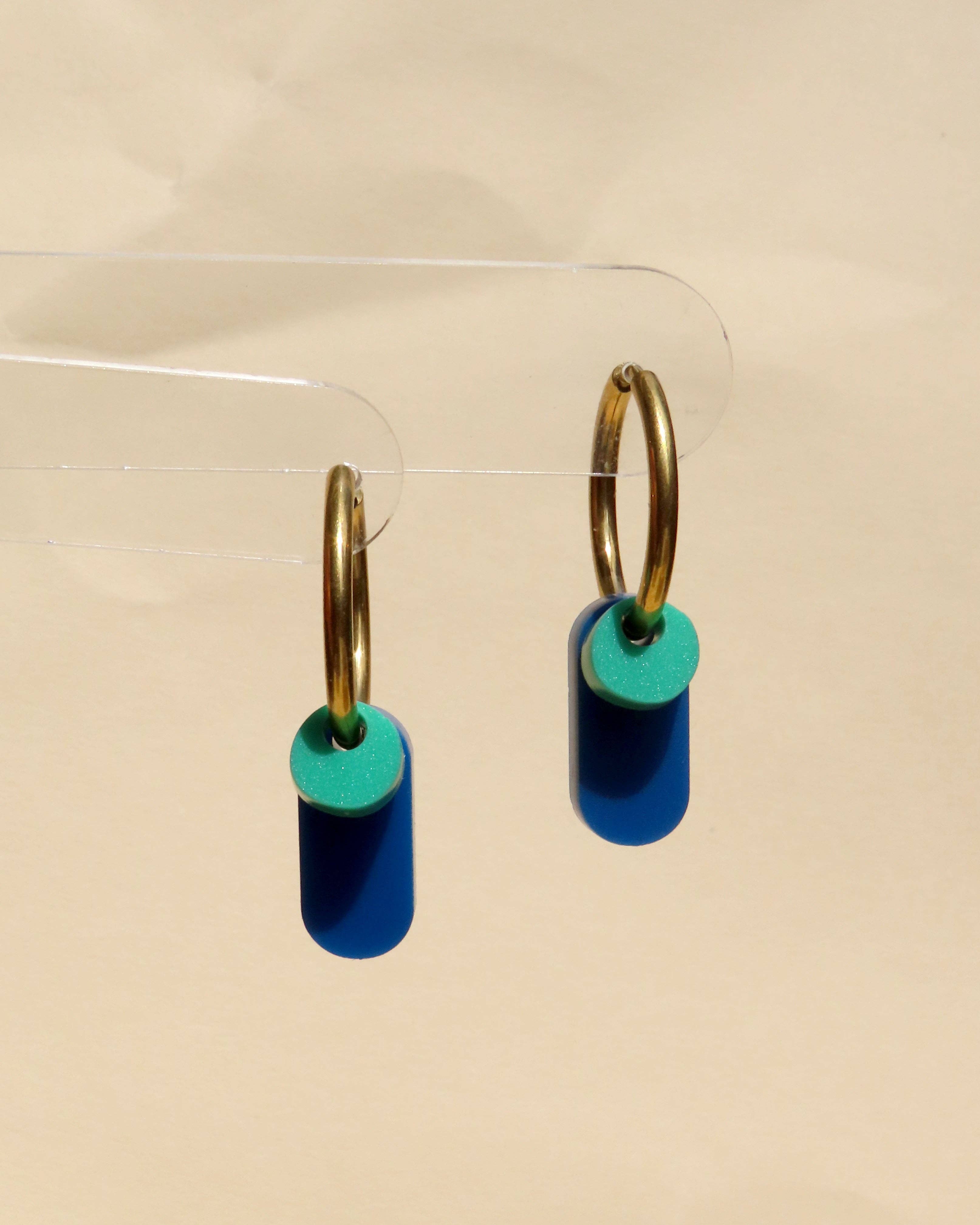 Dopamine Colors Creolen in blau/türkis niemalsmehrohne