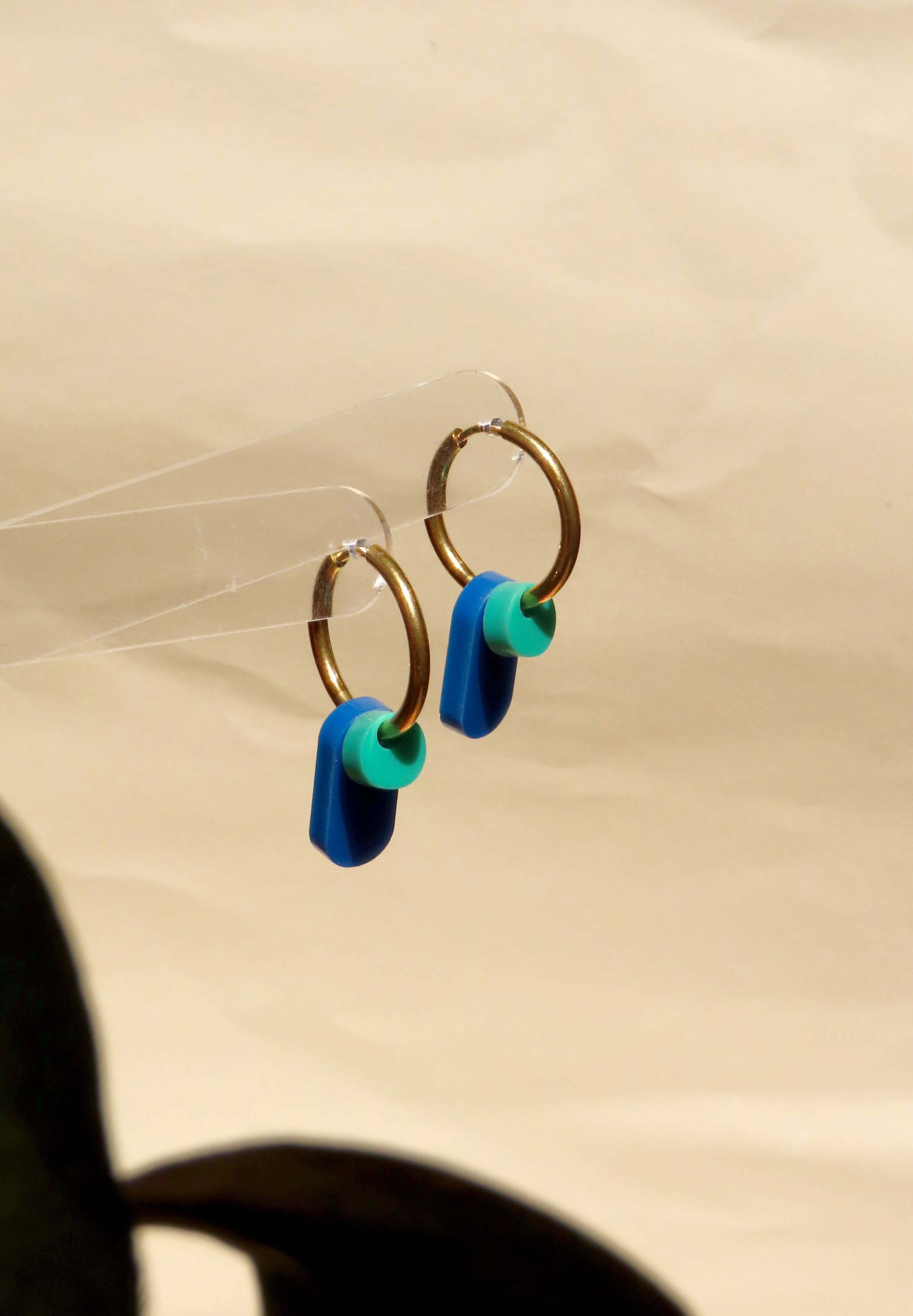 Dopamine Colors Creolen in blau/türkis niemalsmehrohne