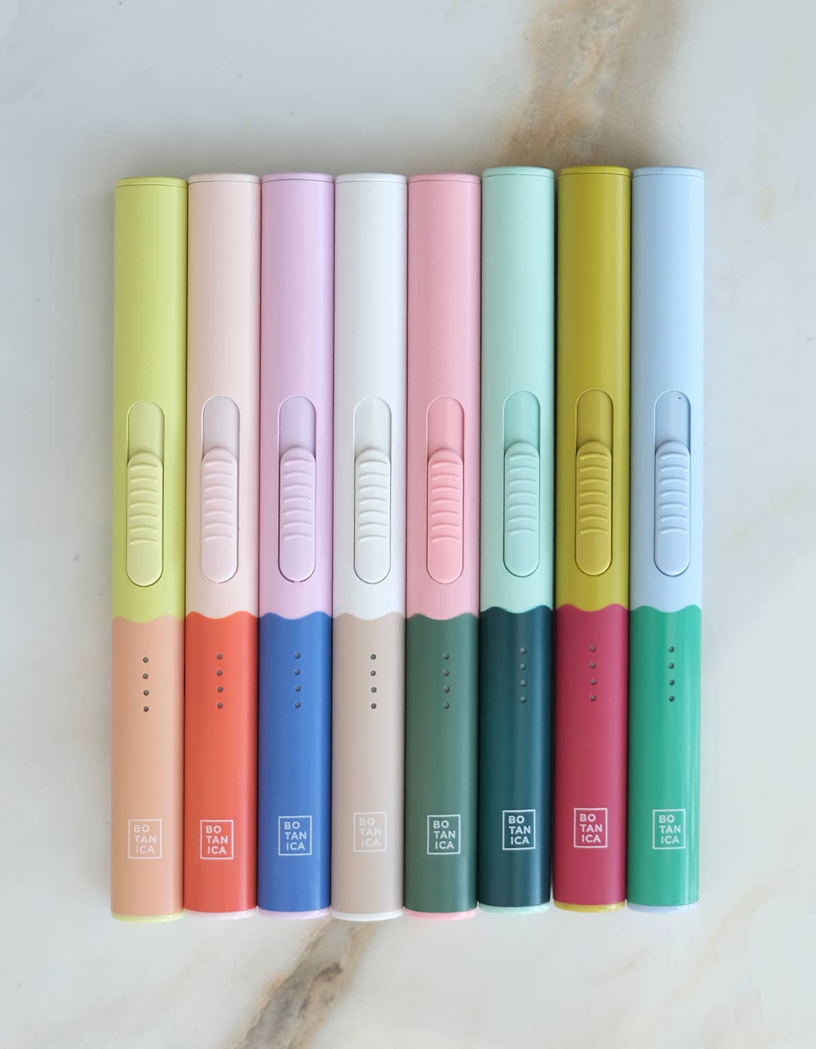 Flammenloses wiederaufladbares Feuerzeug -unterschiedliche Farben-