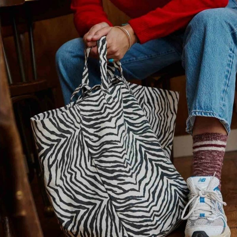 Rose in April Tote bag 'Elisa Greige Zebra'