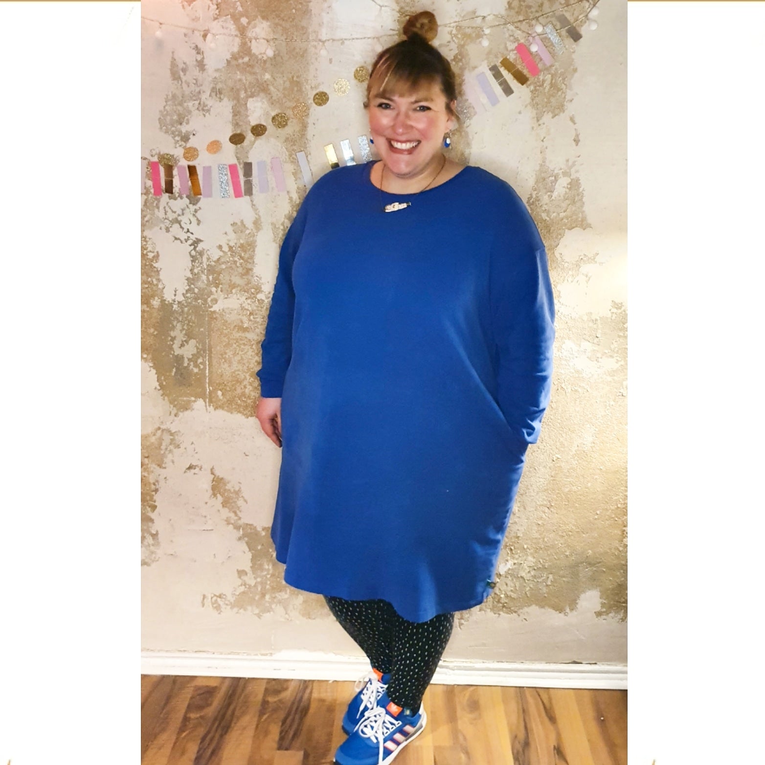 Oversize Kleid Damen knallblau Sweat