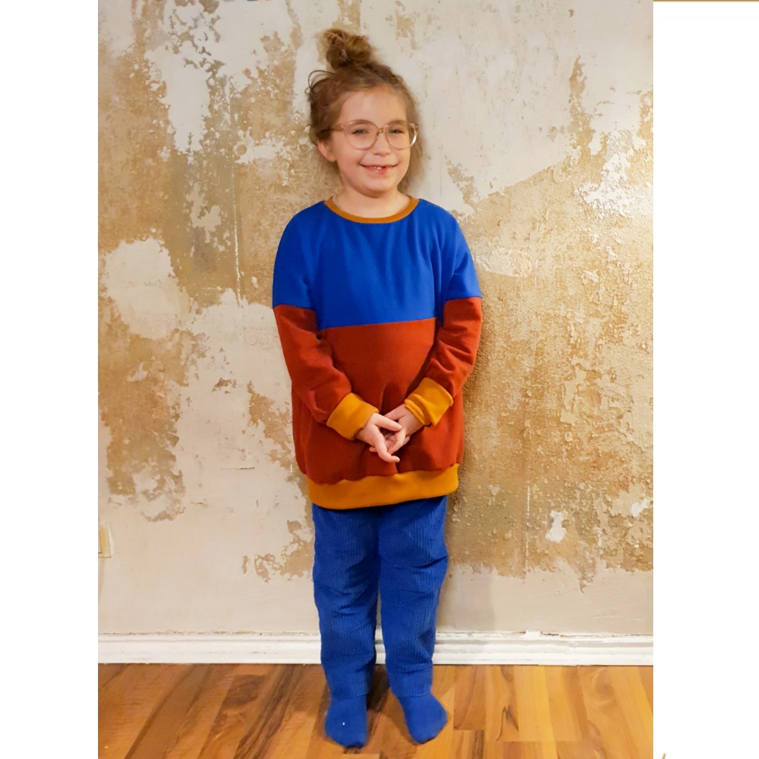 Oversize Pullover colourblocking knallblau/rost