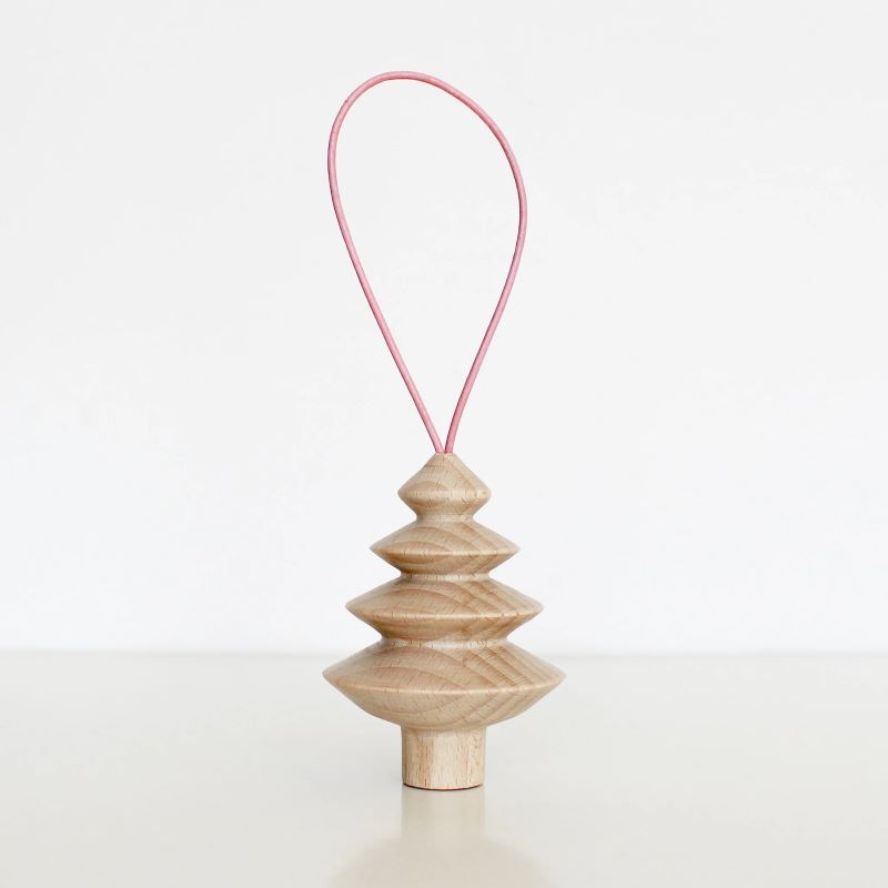 5mm Paper Anhänger 'Hölzerner Weihnachtsbaum Nr.4' - verschiedene Farben