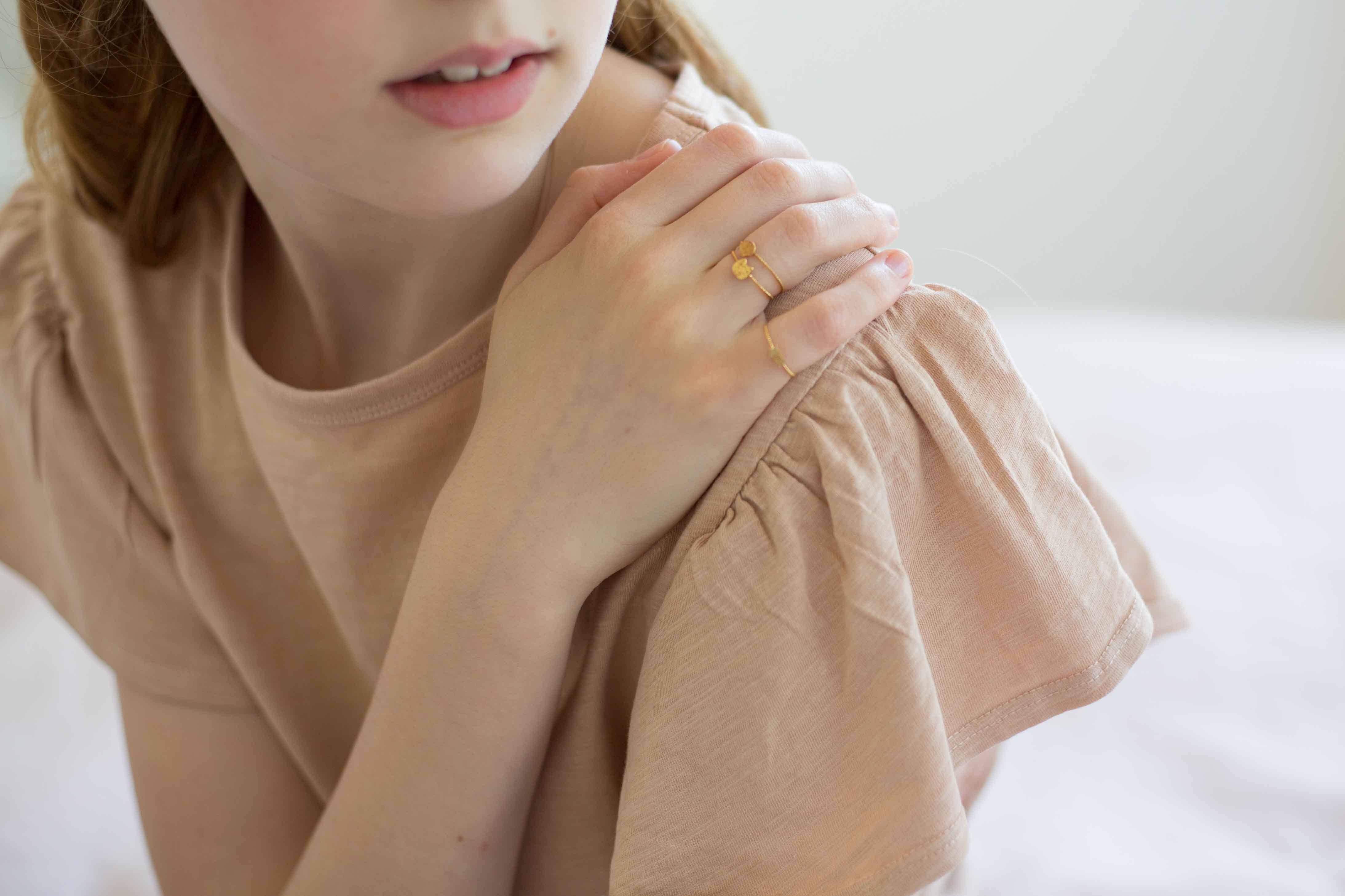 Adorabilli 'Sonnenohrringe' mit feiner Vergoldung aus 24 Karat Gold