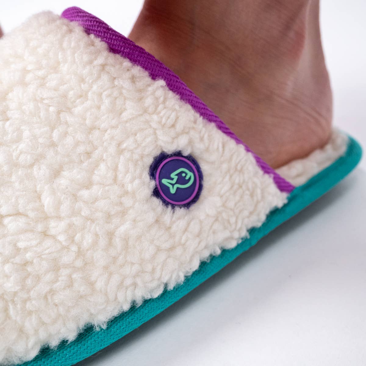 Lilafarbene Sherpa-Hausschuhe Billybelt