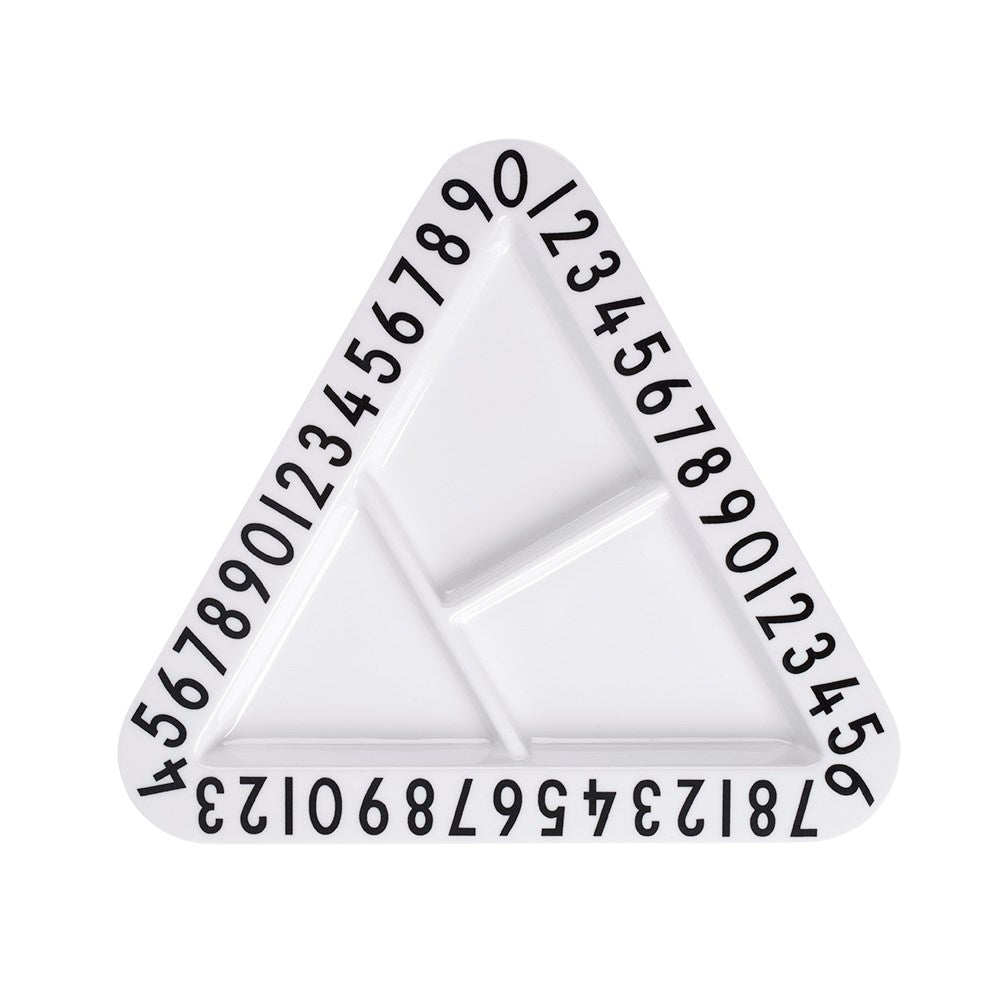 Dreieckiger Teller 'ZAHLEN' Design Letters