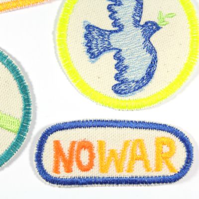 Patches "Peace" & "Frieden" & "Taube" & "no war" 4 Bügelbilder im Set