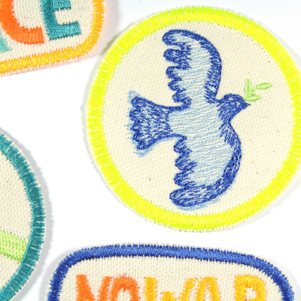 Patches "Peace" & "Frieden" & "Taube" & "no war" 4 Bügelbilder im Set