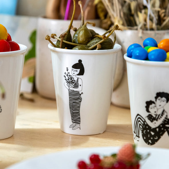 helen b Becher 'Lilli flowerpot'
